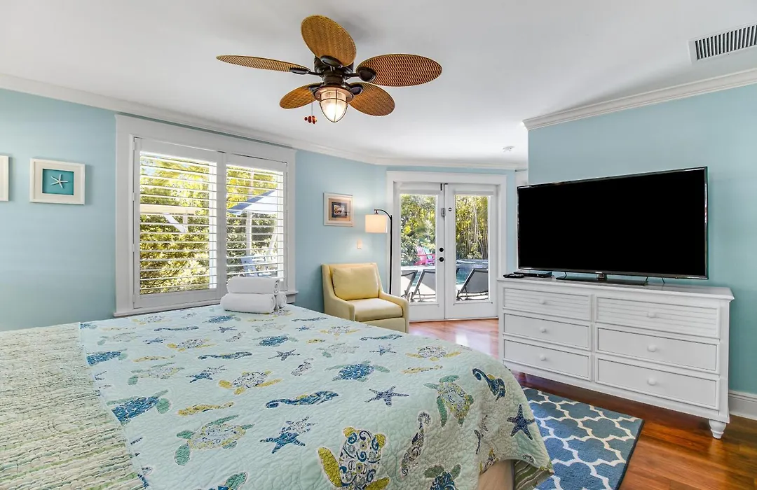 Paradise Pointe-1